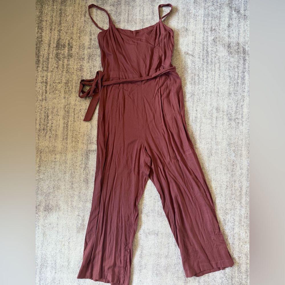Abercrombie & Fitch Sleeveless Wide-Leg Jumpsuit in Burgundy